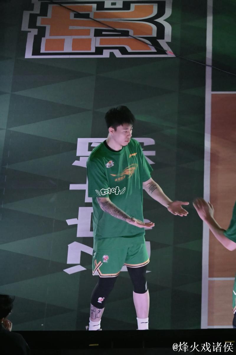 张镇麟替身？辽篮或重金抢签新援，20岁，打过NCAA，曾凡博好友